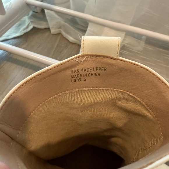 Oasis Society Cream Ankle Boots - Picture 3 of 4